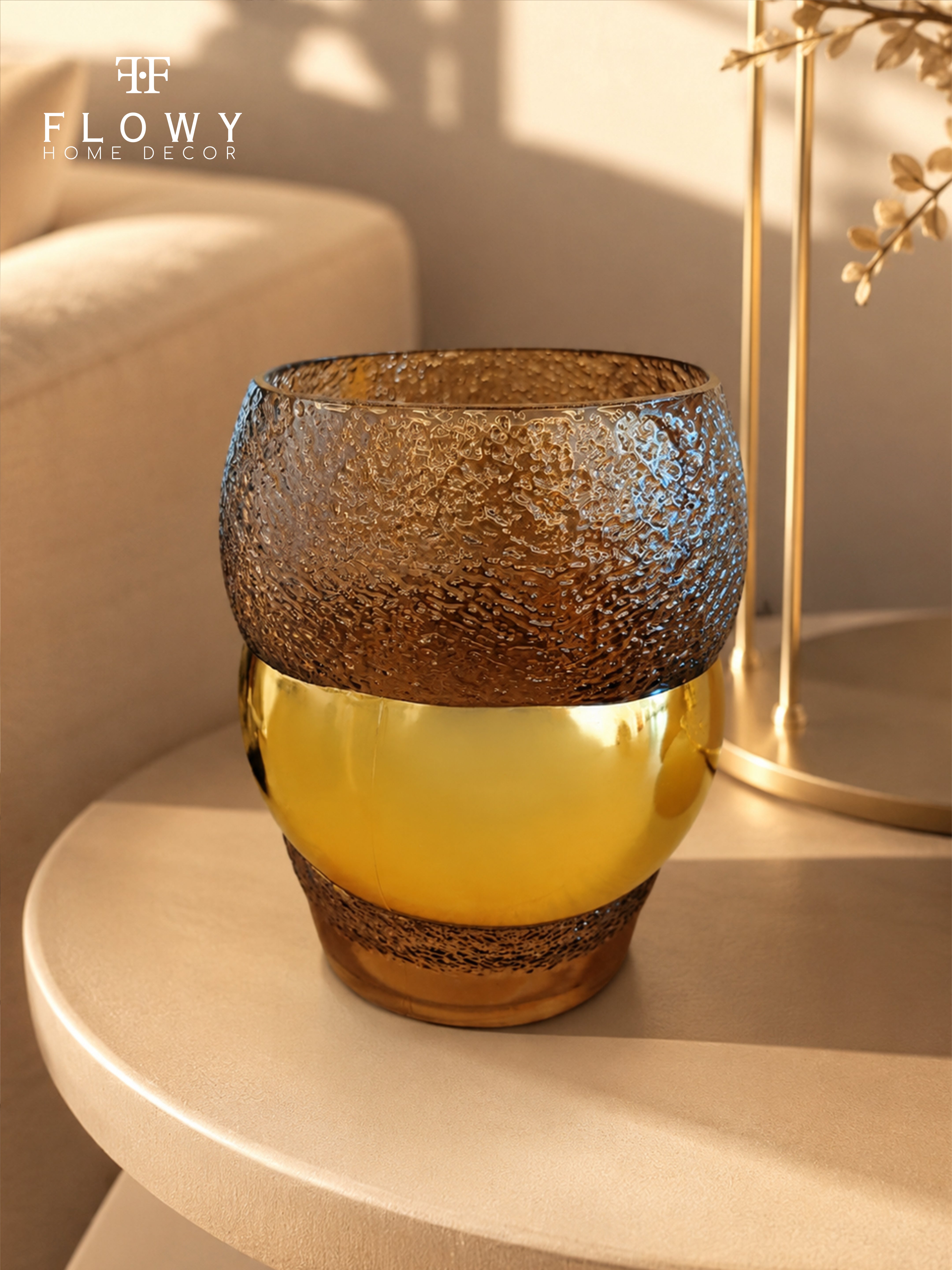 Hammered Glass & Gold Accent Vase – Amber